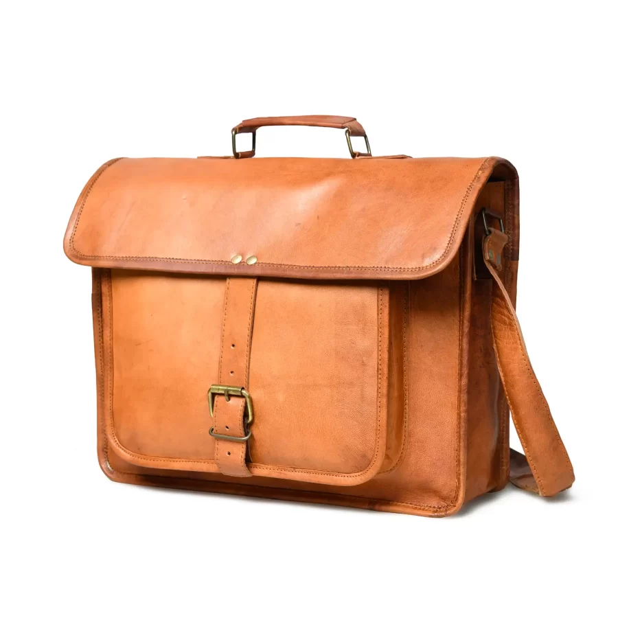 Side view of a one pocket laptop bag